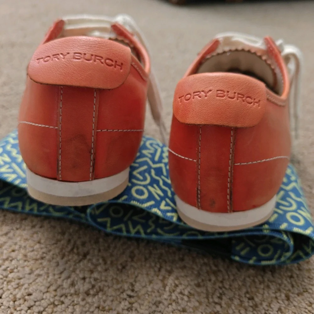 Tory Burch Women Orange Leather Perforated Logo Low Top Sneakers 9M 11128500